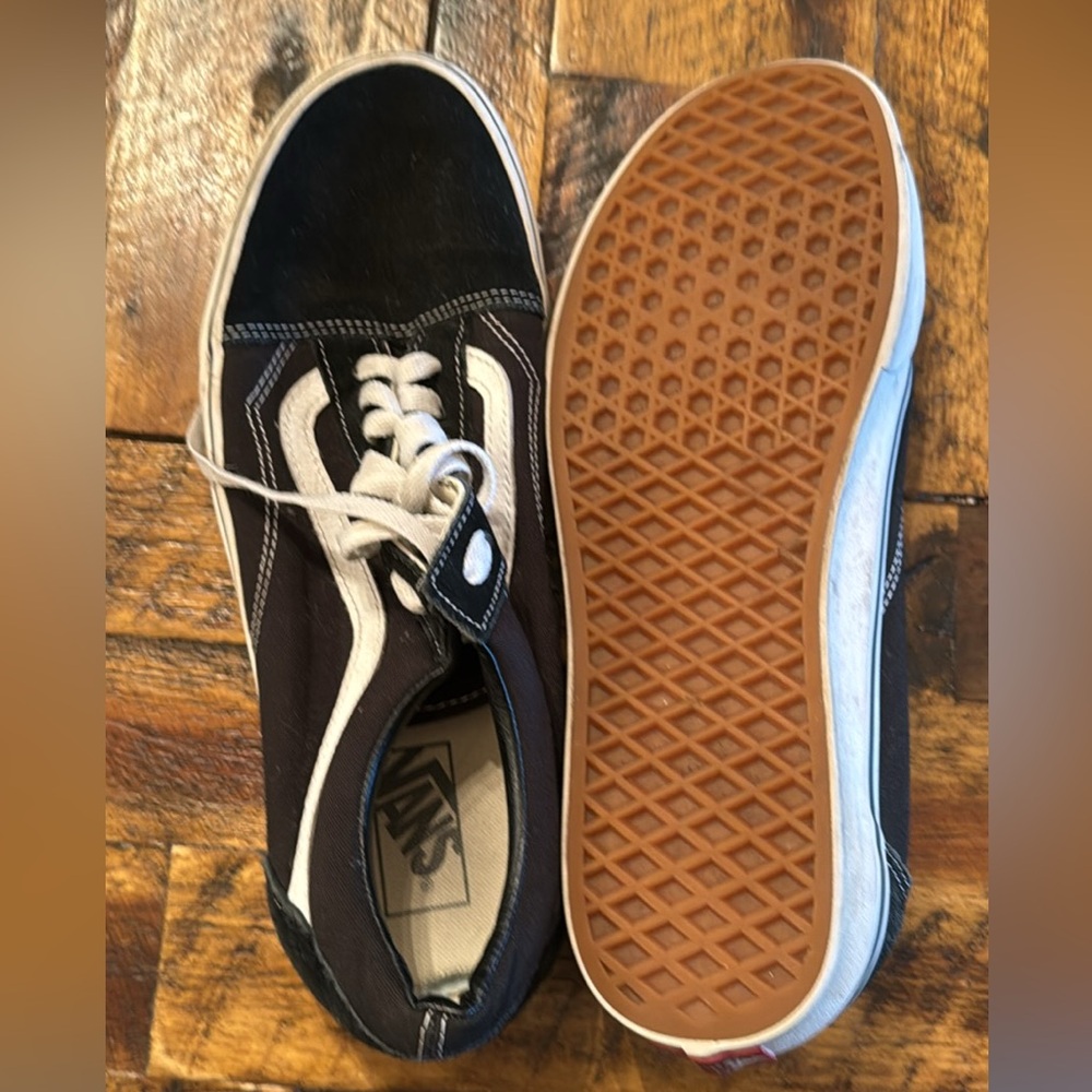 Black Vans Old Skool Shoes